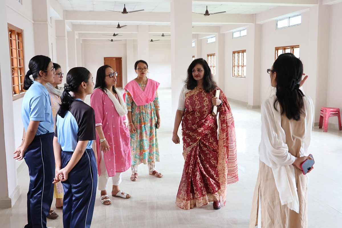 Inspection of the Girls� Hostel by the First Lady